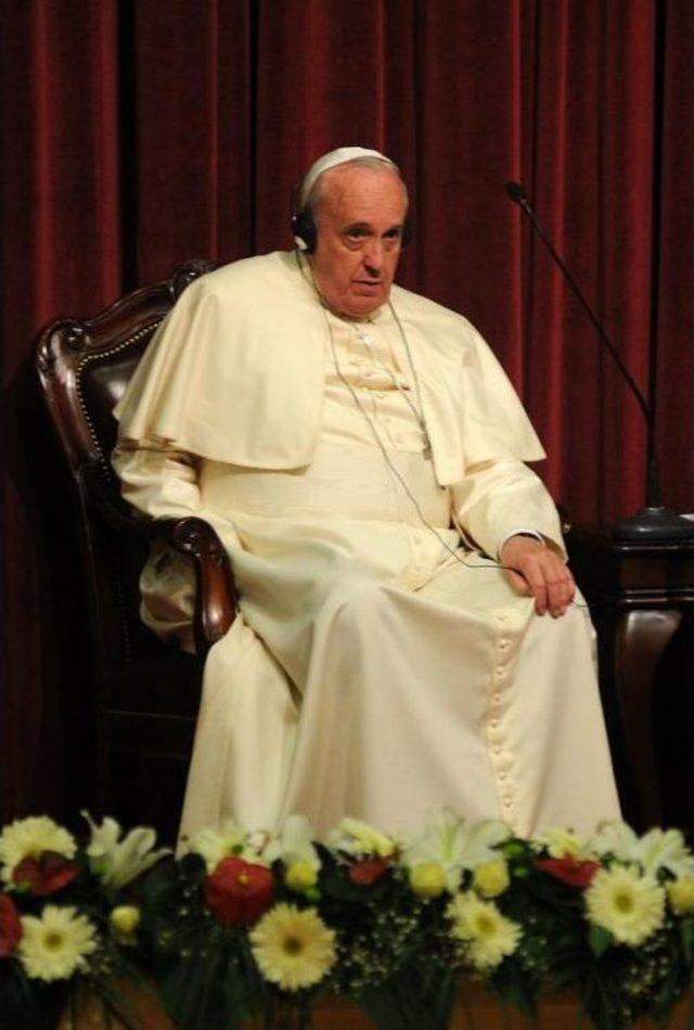 Papa francesco uçakta konuştu (7)