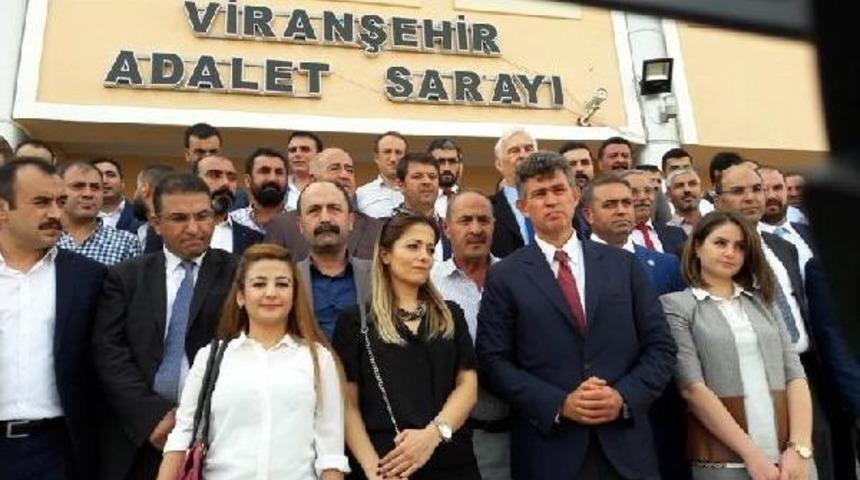 Feyzioğlu Ve Avukatlardan Baro Başkanı'na Saldırı Protestosu (2)