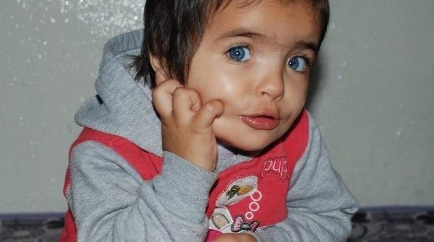 K&uuml;&ccedil;&uuml;k B&uuml;şra İşitme Cihazına Kavuşuyor