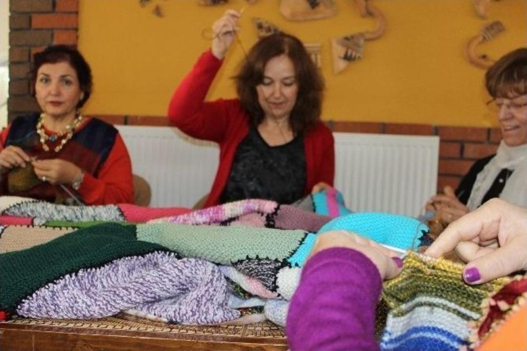 (&ouml;zel Haber) Kardeşlik K&ouml;pr&uuml;s&uuml;n&uuml;n Eseri Kobanili Kadınlara Ulaşacak