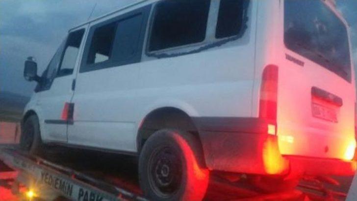 Ağrı'da Teröristler, Kaçakların Minibüsüne Ateş Açtı: 3 Ölü, 7 Yaralı (2)