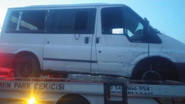 Ağrı'da Teröristler, Kaçakların Minibüsüne Ateş Açtı: 3 Ölü, 7 Yaralı (2)-Ek Fotoğraf
