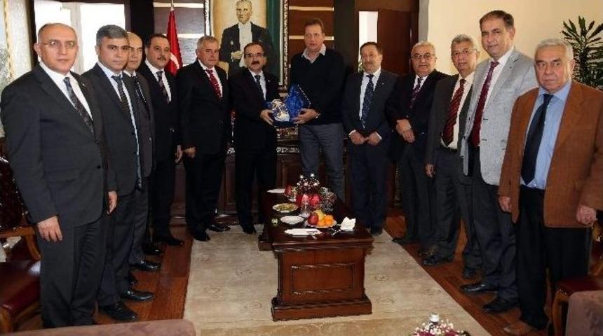 Aydin Ticaret Borsası&rsquo;ndan Sakarya Valisi Coş&rsquo;a Ziyaret