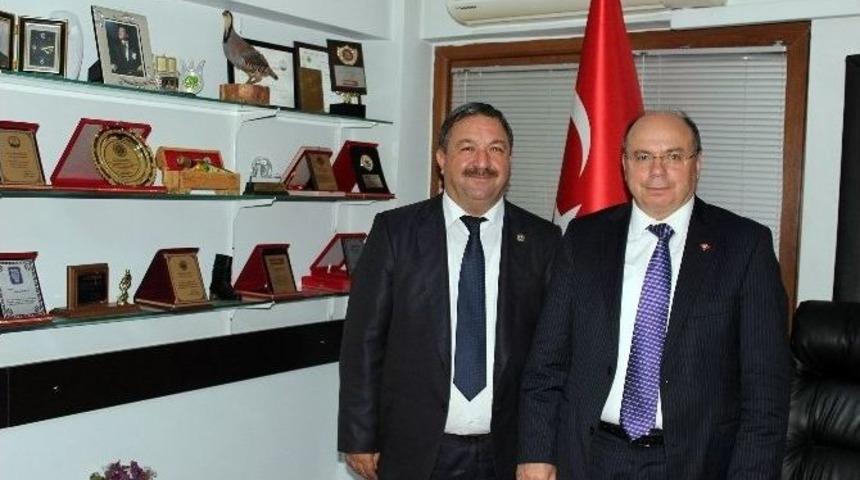 Vali &Ccedil;i&ccedil;ek&rsquo;ten Baştuğ&rsquo;a İade Ziyareti