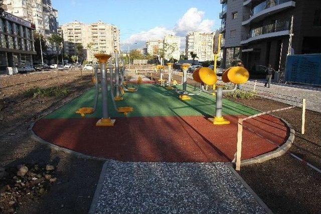 Bayraklı’da Dört Mahalleye Dört Yeni Park