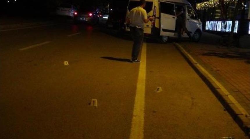 Kafeye Girerken Sırtından Vurdular