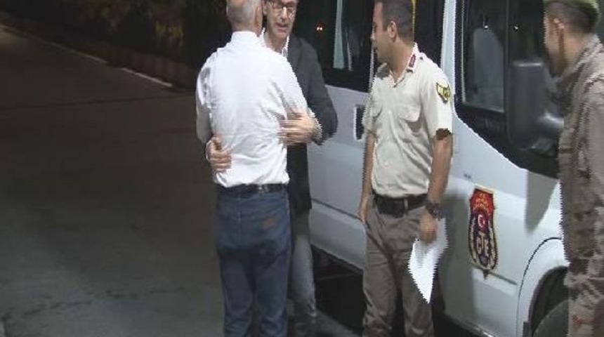 Kadri G&uuml;rsel Silivri Cezaevi'nden Tahliye Edildi(1)