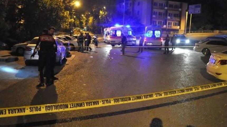 Şşehir Magandaları Kavgayı Ayırmak Isteyen Polisi Tabancasıyla Yaraladılar