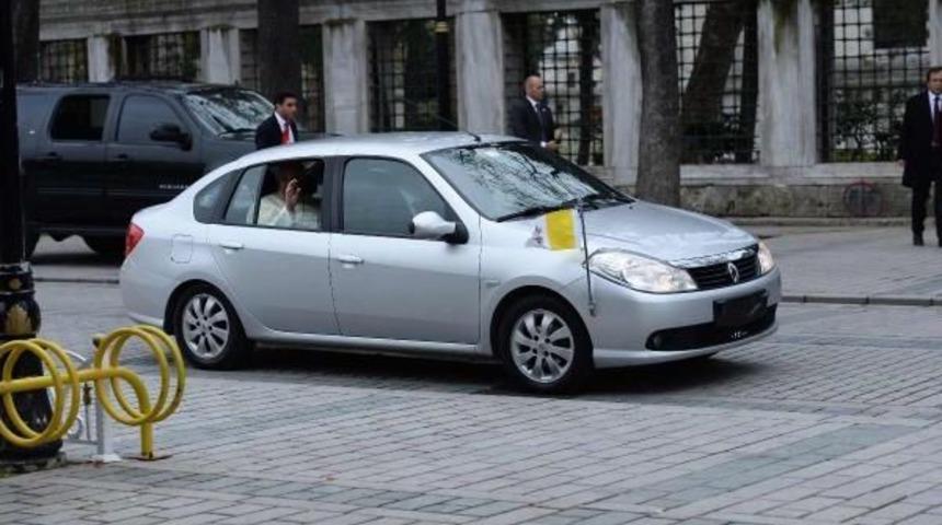 Papa francesco sultanahmet camii'nde (1)