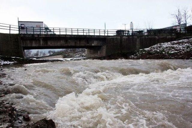 (özel Haber) Bursa’da Dereler Taşma Noktasına Geldi 2