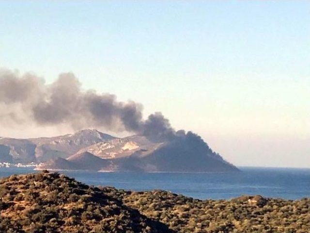 Meis Adası'nda Yangın