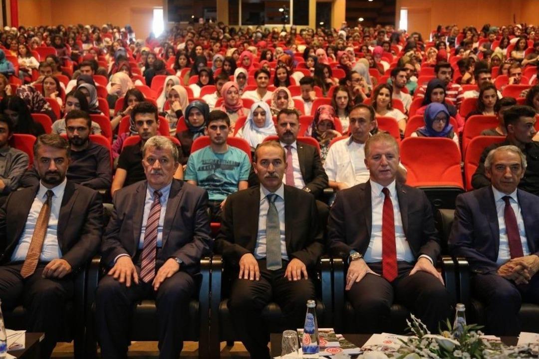 Cumhuriyet &Uuml;niversitesi&rsquo;nde Tanıtım G&uuml;nleri Başladı