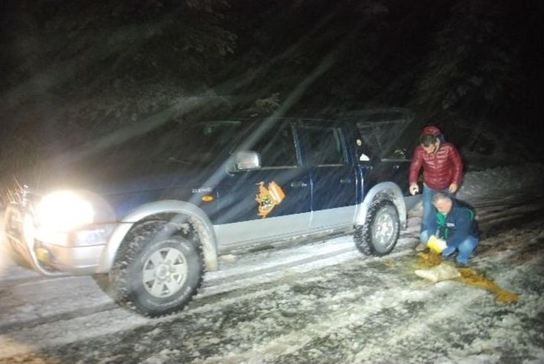 Kazdağları&rsquo;nda Mahsur Kalan S&uuml;r&uuml;c&uuml;ler Ara&ccedil;larını Terk Edip Gidiyor