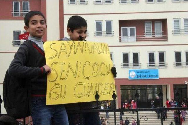 Şanlıurfa’Da Öğrenci Velilerinden 'suriyeli Öğrenci' Tepkisi