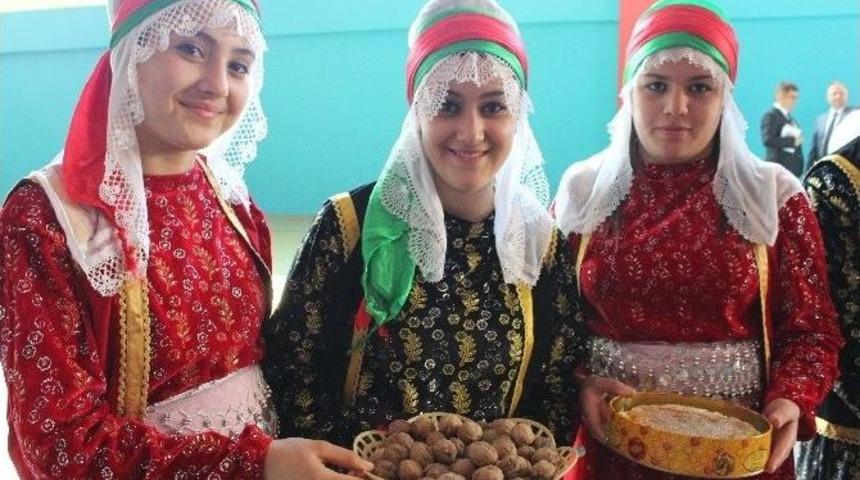 Sason&rsquo;da Bal, Ceviz Ve &Ccedil;ilek Festivali Başladı