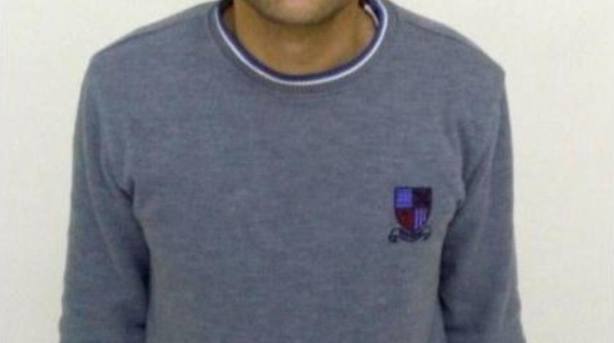 Kablo Hırsızları Demir Kapının &Uuml;zerinde Yakalandı