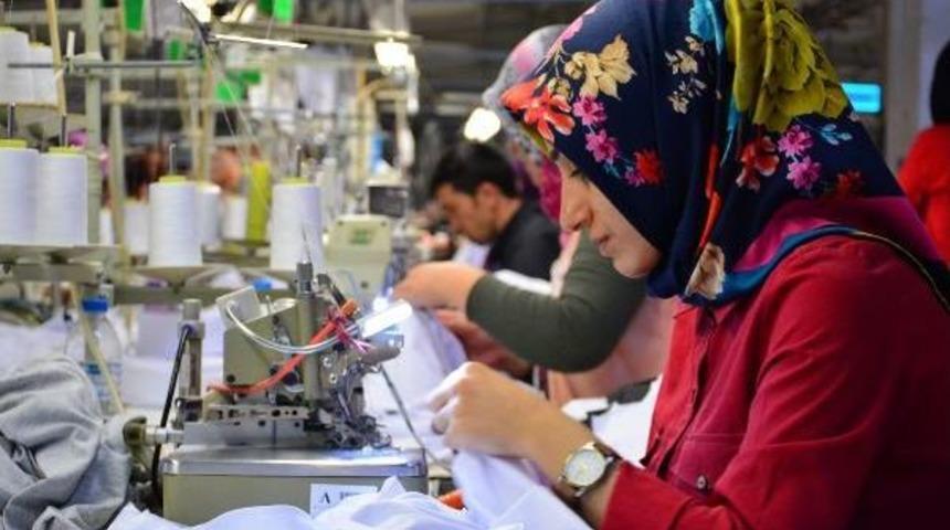 Erbaa'daki Fabrikalar &Ccedil;alıştıracak Iş&ccedil;i Bulmakta Zorlanıyor