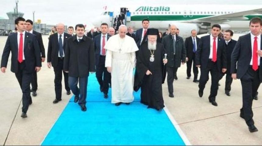 Papa francesco, vali şahin ile g&ouml;r&uuml;şt&uuml;