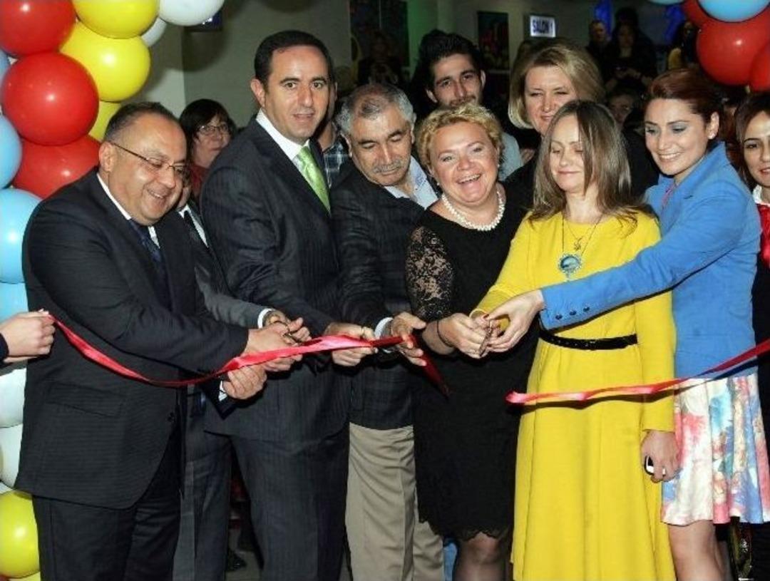 Antalya&rsquo;da Rus Ve Ukraynalılar, Dostluk Şenliği&rsquo;nde Buluştu