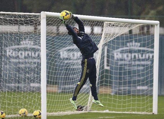 Fenerbahçe, Hazırlıklarını Antalya’da Sürdürüyor