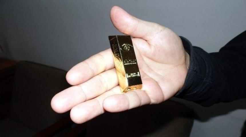 &Ccedil;akmağı &lsquo;altın&rsquo; Diye Sattılar