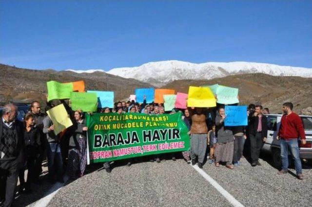 Baraj protestosunda yol kapattılar 1