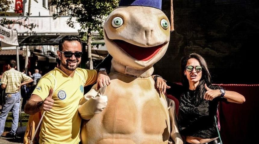 Caretta Carettalar İ&ccedil;in Koşacaklar