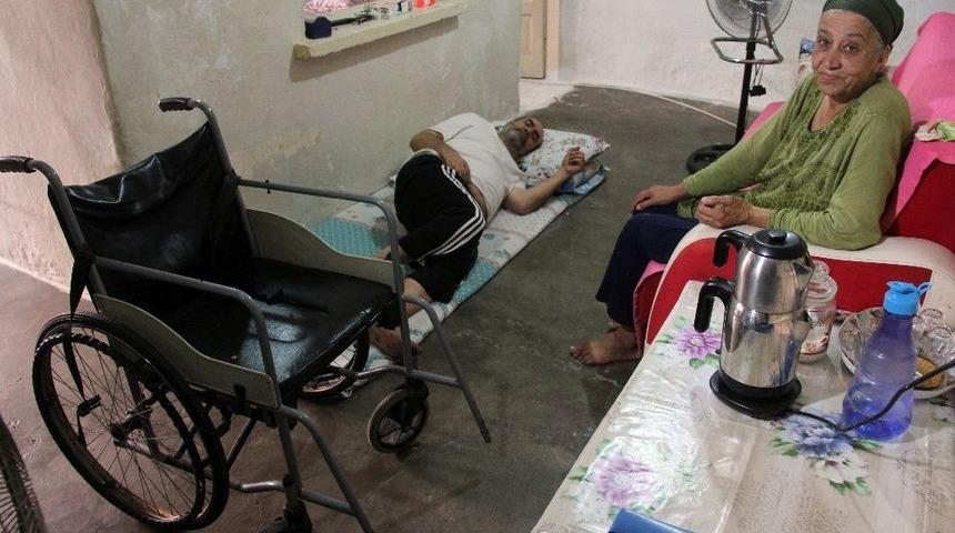 Yaşlı &Ccedil;iftin Dramı Y&uuml;rekleri Sızlattı