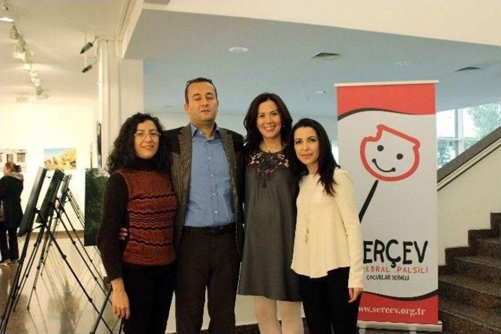 “fototerapi” İmza Gününde Serebral Palsili Çocuklara Dikkat Çekildi G1