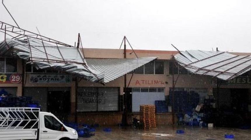 Antalya'da Fırtına Ve Yağmur Yaşamı Fel&ccedil; Etti, Okullar Tatil Edildi (9)