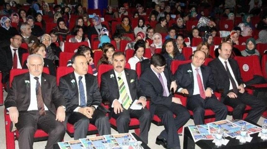 Vali Altıparmak, Kendisine Plaket Veren Dernek Başkanına Su&ccedil; İşlediğini S&ouml;yledi