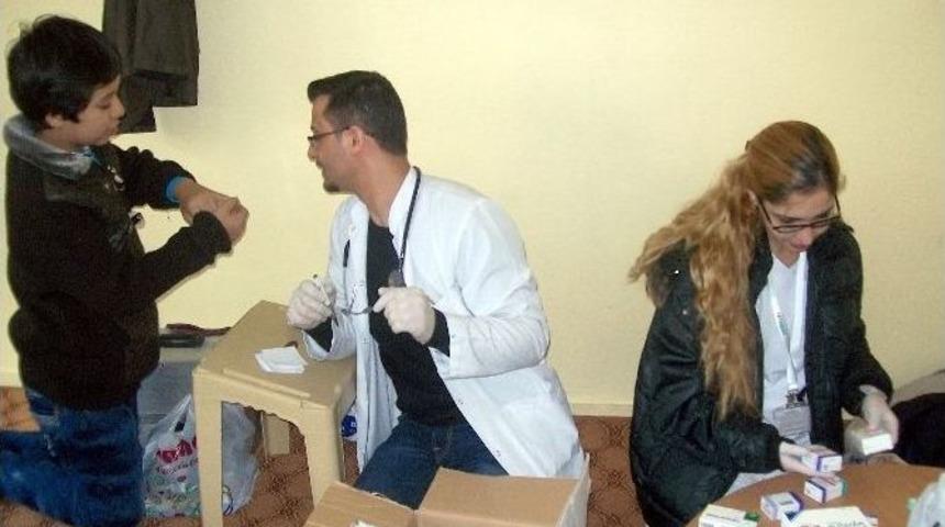 Tekden Hastanesi&rsquo;nden Doğu T&uuml;rkistanlılara Sağlık Yardımı