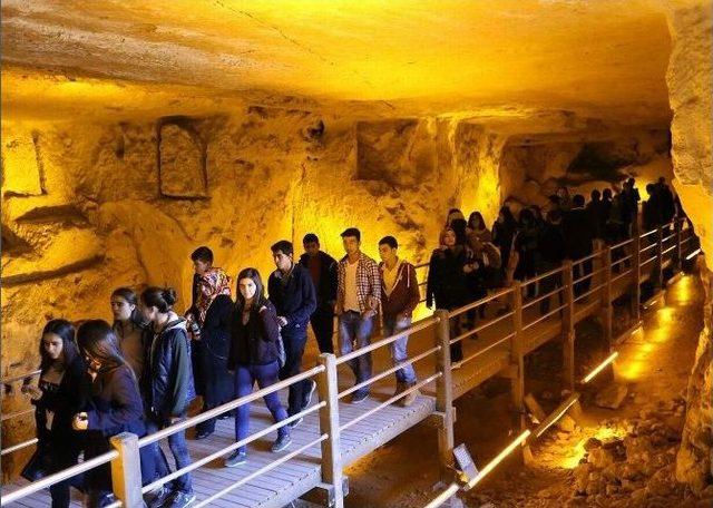 Kanatsız Melekler, &ldquo;k&uuml;lt&uuml;r El&ccedil;ileri&rdquo;ni Yetiştiriyor 3