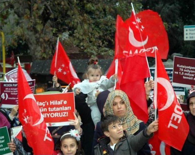 Saadet partili kadınlar papa’yı protesto etti