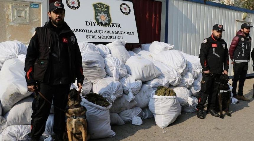 Diyarbakır&rsquo;da 1 Ton 38 Kilogram Uyuşturucu Ele Ge&ccedil;irildi