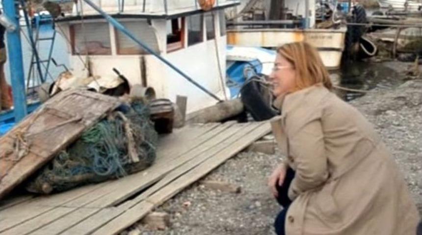 Bafra&rsquo;da Denizde Kaybolan Balık&ccedil;ının Kızı Babasına Ağıtlar Yaktı