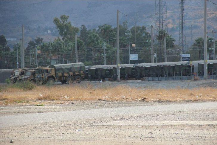 Suriye Sınıra Askeri Sevkiyat Sürüyor G4