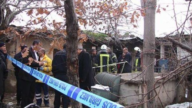 Kerpi&ccedil; bina &ccedil;&ouml;kt&uuml;: suriyeli 1 &ccedil;ocuk &ouml;ld&uuml;, 1 &ccedil;ocuk yaralandı 3