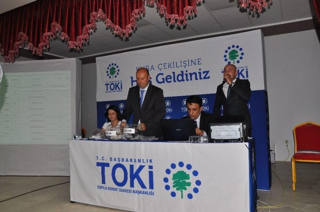 İslahiye Fevzipaşa Toki Evleri 2.etap Kura &Ccedil;ekilişi Yapıldı.