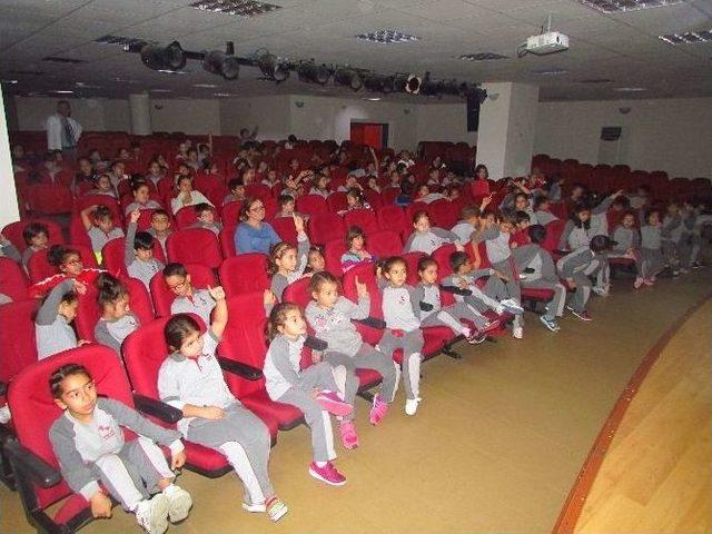 Öğrencilere Ağız Ve Diş Sağlığı Semineri