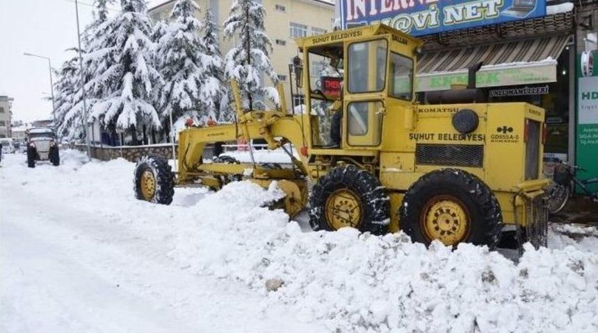 Şuhut Belediyesi&rsquo;nin Kar Temizleme &Ccedil;alışmaları