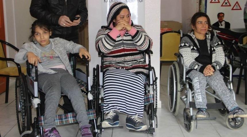 T&uuml;yik-der&rsquo;den Engellilere Destek