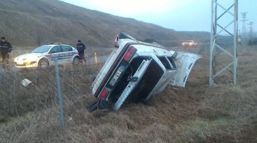 Otomobil Şarampole Uçtu: 1 Yaralı