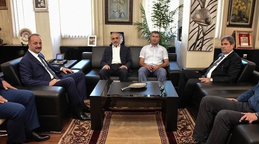 Top&ccedil;u: "akg&uuml;l Başarılı İşlere İmza Atıyor"