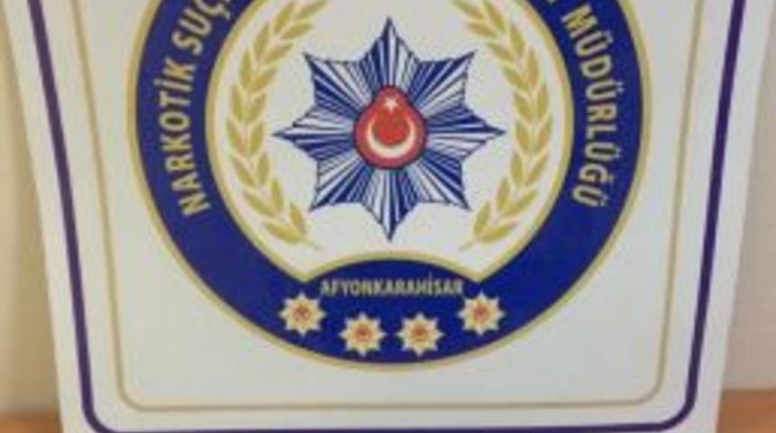 Cezaevine Uyuşturucu Sokacakken Yakalandılar