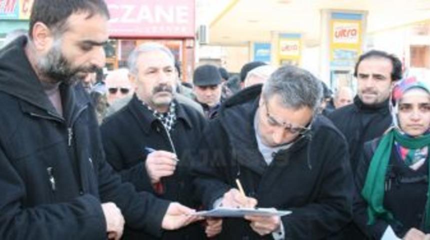 Elazığ'da &Ouml;calan i&ccedil;in imza kampanyası