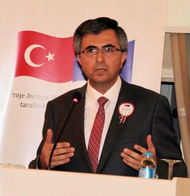 Prof. Dr. Gür: “üniversiteler Farkındalık Oluşturmak İçin Vardır”