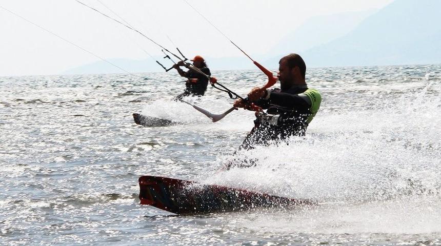 D&uuml;nya Kiteboard Şampiyonasının T&uuml;rkiye Ayağı Akyaka&rsquo;da Yapılacak