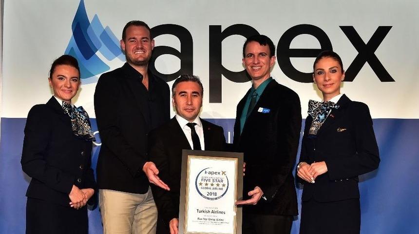 T&uuml;rk Hava Yolları&rsquo;na Beş Yıldızlı Havayolu &Ouml;d&uuml;l&uuml;