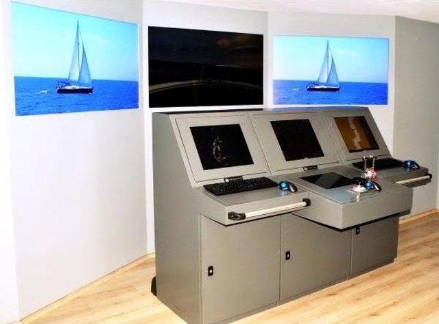 Sim&uuml;lasyonda &Ccedil;anakkale Boğazı ndan Gemiyle Ge&ccedil;iş Yaptılar 1